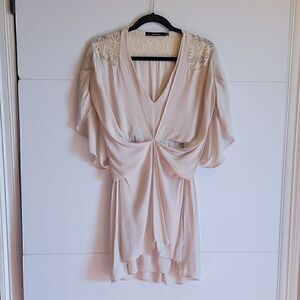 Arc & Co. Beige Top With Lace At Top V Neck Size S.